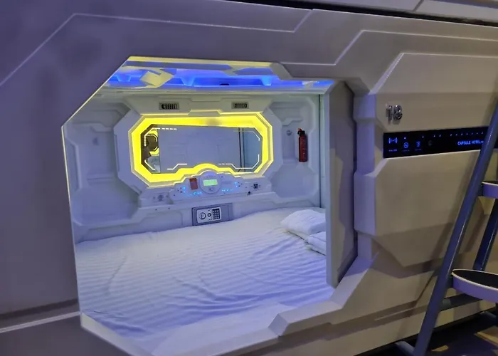 Capsule Riverside